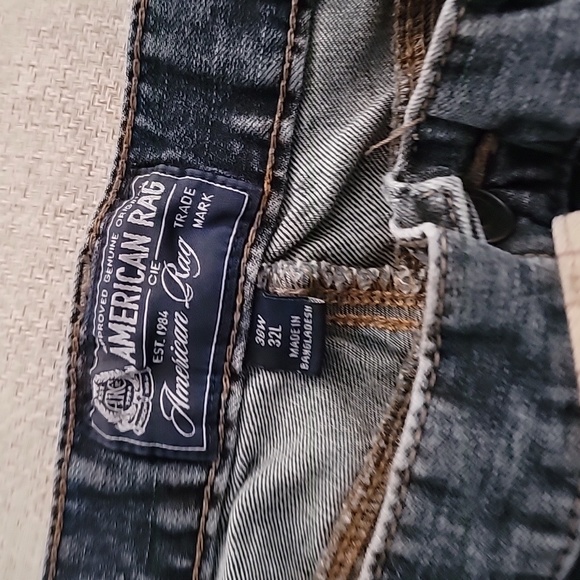 American Rag Jeans - Picture 2 of 3